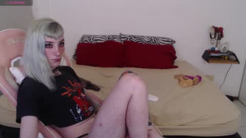 luna   online show from January 2025 05:23:01 AM