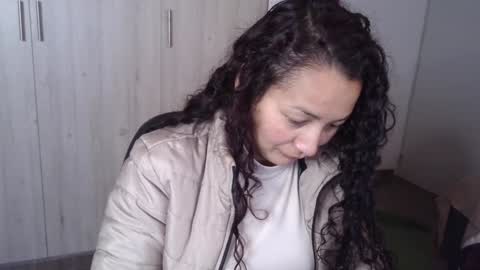  Khawit  online show from January 2025 01:24:01 PM