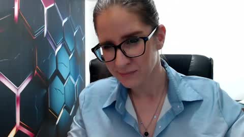 Snapshot of kayalips chatting on December 2024 07:00:02 PM KayaLips online show from December 2024 07:00:02 PM