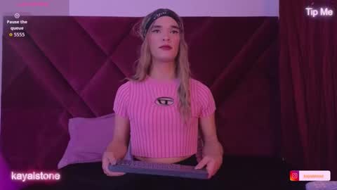 Cattleya stone online show from January 2026 07:14:01 AM