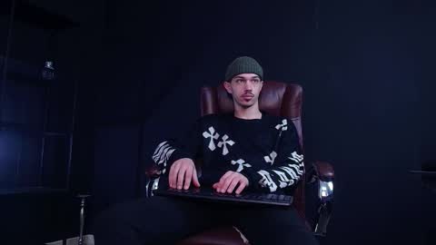 KaydenDrew online show from December 2025 05:12:02 AM