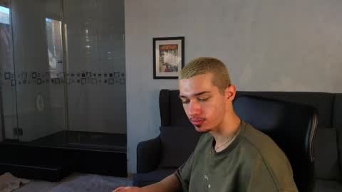 KaydenDrew online show from April 2026 04:46:01 AM