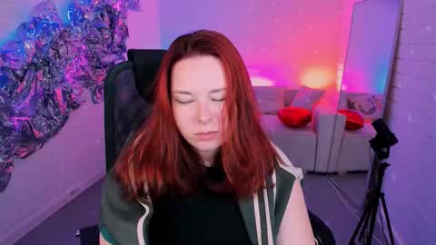 Snapshot of kaykartur chatting on October 2025 03:42:01 PM The woman of your dreams online show from October 2025 03:42:01 PM