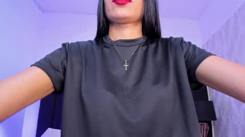 Kayla  online show from November 2025 11:35:01 AM