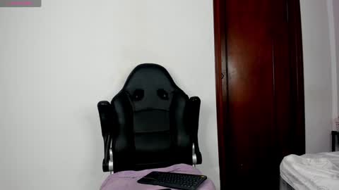 KAYLA BATISTA online show from December 2024 01:54:02 PM