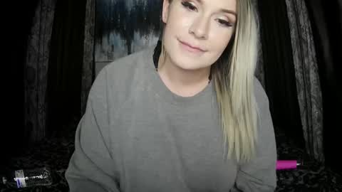 Snapshot of kayleecumsalot chatting on January 2025 08:13:01 AM Kaylee 3 online show from January 2025 08:13:01 AM