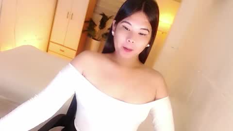 Y O U R        F U T U R E       K A Y L E E  online show from November 2025 05:25:02 PM