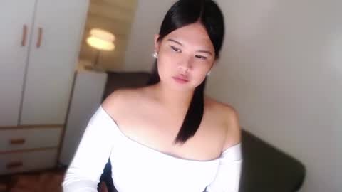 Snapshot of kayleepinay chatting on May 2026 02:27:01 AM Y O U R F U T U R E K A Y L E E online show from May 2026 02:27:01 AM