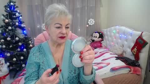 Snapshot of kaylesmoll chatting on December 2024 07:21:01 PM kaylesmoll online show from December 2024 07:21:01 PM
