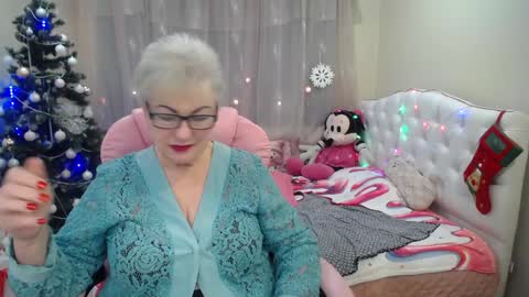 Snapshot of kaylesmoll chatting on December 2024 05:28:02 AM kaylesmoll online show from December 2024 05:28:02 AM