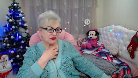 Snapshot of kaylesmoll chatting on December 2024 10:16:01 PM kaylesmoll online show from December 2024 10:16:01 PM