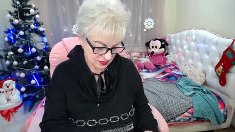 Snapshot of kaylesmoll chatting on December 2024 01:29:01 AM kaylesmoll online show from December 2024 01:29:01 AM