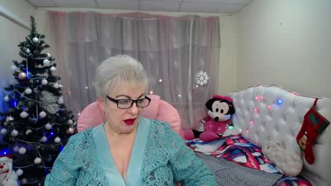 Snapshot of kaylesmoll chatting on January 2025 10:58:02 PM kaylesmoll online show from January 2025 10:58:02 PM