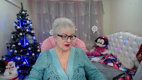 Snapshot of kaylesmoll chatting on January 2025 10:51:01 PM kaylesmoll online show from January 2025 10:51:01 PM