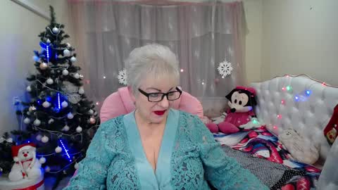 Snapshot of kaylesmoll chatting on January 2025 05:45:02 AM kaylesmoll online show from January 2025 05:45:02 AM