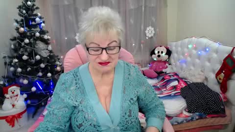 Snapshot of kaylesmoll chatting on January 2025 07:11:01 PM kaylesmoll online show from January 2025 07:11:01 PM