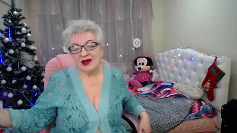 Snapshot of kaylesmoll chatting on January 2025 07:28:01 PM kaylesmoll online show from January 2025 07:28:01 PM