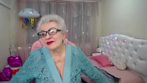 Snapshot of kaylesmoll chatting on January 2025 04:02:01 AM kaylesmoll online show from January 2025 04:02:01 AM