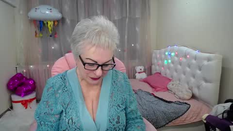 Snapshot of kaylesmoll chatting on January 2025 02:49:02 AM kaylesmoll online show from January 2025 02:49:02 AM