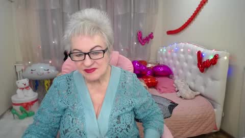 Snapshot of kaylesmoll chatting on February 2025 11:17:01 PM kaylesmoll online show from February 2025 11:17:01 PM