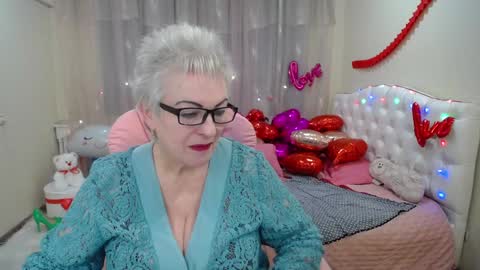 Snapshot of kaylesmoll chatting on February 2025 10:51:02 PM kaylesmoll online show from February 2025 10:51:02 PM