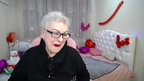 Snapshot of kaylesmoll chatting on February 2025 11:12:01 PM kaylesmoll online show from February 2025 11:12:01 PM