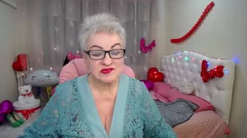 Snapshot of kaylesmoll chatting on February 2025 09:22:01 PM kaylesmoll online show from February 2025 09:22:01 PM
