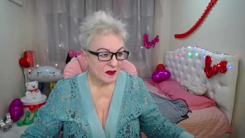 Snapshot of kaylesmoll chatting on February 2025 07:54:02 PM kaylesmoll online show from February 2025 07:54:02 PM