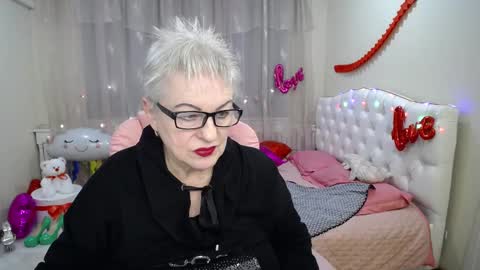 Snapshot of kaylesmoll chatting on February 2025 03:28:01 AM kaylesmoll online show from February 2025 03:28:01 AM