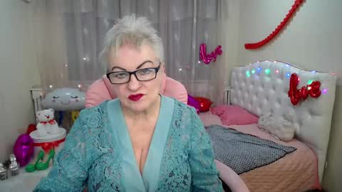 Snapshot of kaylesmoll chatting on February 2025 02:40:01 AM kaylesmoll online show from February 2025 02:40:01 AM