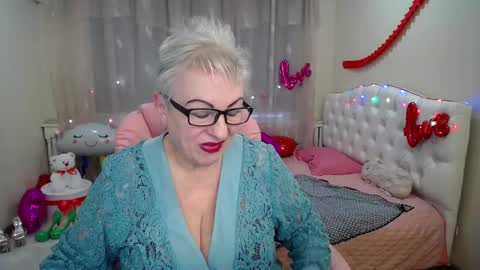 Snapshot of kaylesmoll chatting on February 2025 05:55:01 AM kaylesmoll online show from February 2025 05:55:01 AM