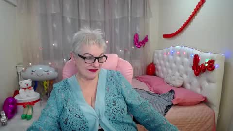Snapshot of kaylesmoll chatting on February 2025 01:57:01 AM kaylesmoll online show from February 2025 01:57:01 AM