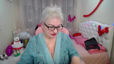 Snapshot of kaylesmoll chatting on March 2025 07:38:01 PM kaylesmoll online show from March 2025 07:38:01 PM