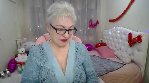 Snapshot of kaylesmoll chatting on March 2025 01:48:01 AM kaylesmoll online show from March 2025 01:48:01 AM