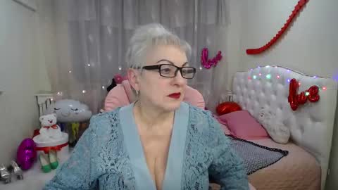 Snapshot of kaylesmoll chatting on March 2025 02:23:02 AM kaylesmoll online show from March 2025 02:23:02 AM