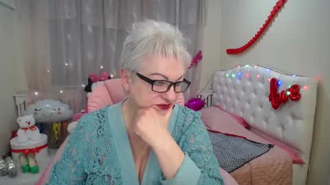 Snapshot of kaylesmoll chatting on March 2025 01:58:02 AM kaylesmoll online show from March 2025 01:58:02 AM