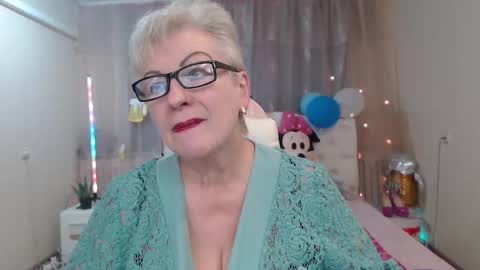 Snapshot of kaylesmoll chatting on October 2025 06:48:01 PM kaylesmoll online show from October 2025 06:48:01 PM