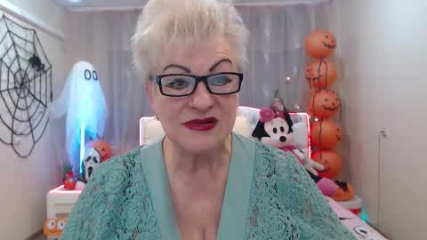 kaylesmoll online show from October 2025 06:30:01 PM