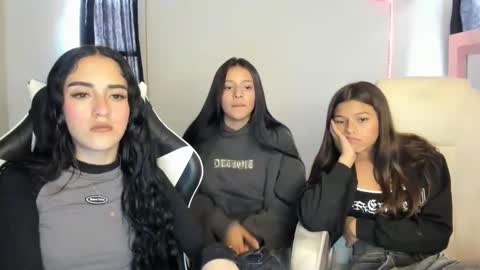 kaylie online show from February 2025 09:33:01 PM