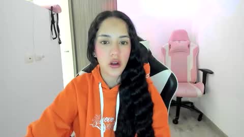 kaylie online show from October 2025 11:06:01 AM