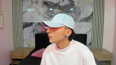 kayn_333 online show from June 2026 04:58:02 AM