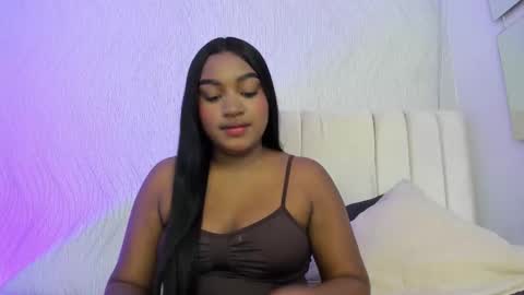 Kayna online show from November 2025 07:04:02 PM