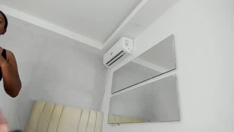 Kayna online show from April 2026 06:57:01 PM