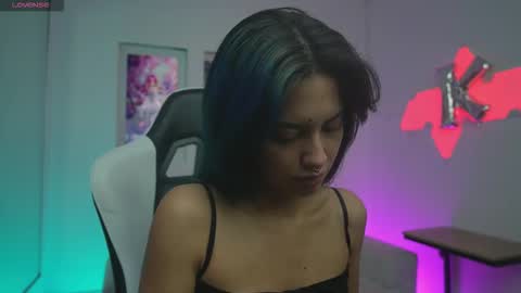 Kayra online show from November 2025 12:07:01 PM