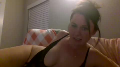 Snapshot of kbaby708076 chatting on October 2025 03:40:01 AM Kbaby online show from October 2025 03:40:01 AM