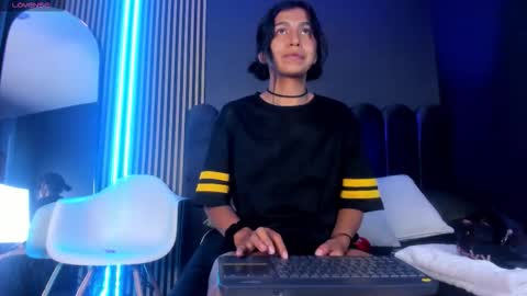 keila online show from October 2025 07:54:02 PM