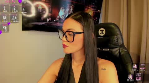 Snapshot of keily_brox chatting on June 2026 06:54:01 PM Keily brox online show from June 2026 06:54:01 PM