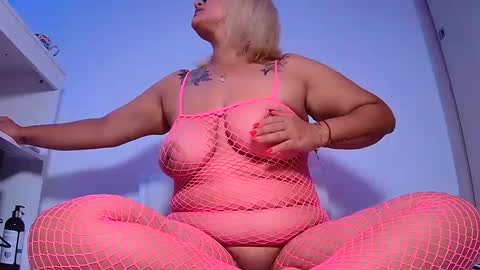 Snapshot of keira_bbw5 chatting on December 2024 01:25:01 AM keirabbw online show from December 2024 01:25:01 AM