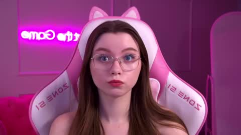 Keira online show from February 2025 01:13:02 PM