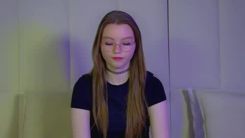 Keira online show from March 2025 06:05:02 PM